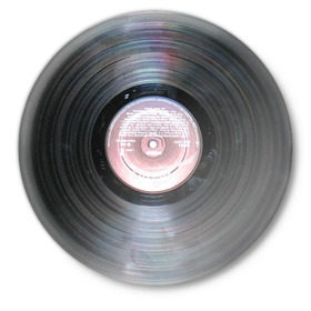 Значок с принтом Виниловая пластинка в Белгороде,  металл | круглая форма, металлическая застежка в виде булавки | music | sound | vinyl | альбом | винил | музыка | пластинка