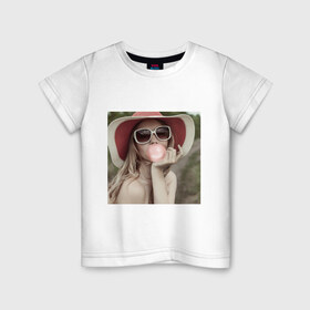 Детская футболка хлопок с принтом Девушка в красной шляпе в Белгороде, 100% хлопок | круглый вырез горловины, полуприлегающий силуэт, длина до линии бедер | Тематика изображения на принте: girlsphoto | девушка в шляпе | девушкам | для девушек | фотография девушки