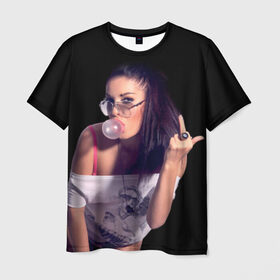 Мужская футболка 3D с принтом Девушка с жвачкой в Белгороде, 100% полиэфир | прямой крой, круглый вырез горловины, длина до линии бедер | Тематика изображения на принте: взгляд | девушка | жвачка | жевательная | очки | палец | перстень | показывает | пузырь | резинка | средний