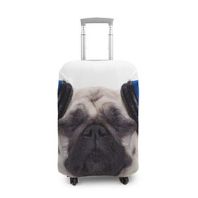 Чехол для чемодана 3D с принтом Мопс в наушниках в Белгороде, 86% полиэфир, 14% спандекс | двустороннее нанесение принта, прорези для ручек и колес | дворняжка | домашние животные | любимец | мопс | пес | песик | питомец | собака | собачка