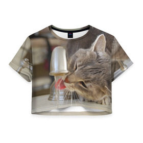 Женская футболка 3D укороченная с принтом Кот пьющий воду из под крана в Белгороде, 100% полиэстер | круглая горловина, длина футболки до линии талии, рукава с отворотами | Тематика изображения на принте: 