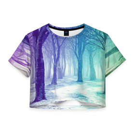 Женская футболка 3D укороченная с принтом Мрачный лес в Белгороде, 100% полиэстер | круглая горловина, длина футболки до линии талии, рукава с отворотами | Тематика изображения на принте: вечер | деревья | загадочный | зеленый | земля | зима | лес | необычный | природа | свет | свечение | сибирь | снег | тайга | фиолетовый | яркий