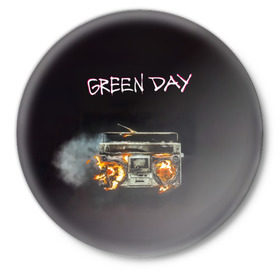 Значок с принтом Green Day магнитофон в огне в Белгороде,  металл | круглая форма, металлическая застежка в виде булавки | Тематика изображения на принте: american idiot | green day | альтернативный | билли джо армстронг | грин дей | группа | зелёный день | майк дёрнт | музыка | панк | поп | поппанк | рок | тре кул