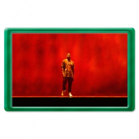 Магнит 45*70 с принтом Kanye West Red On Stage в Белгороде, Пластик | Размер: 78*52 мм; Размер печати: 70*45 | Тематика изображения на принте: 