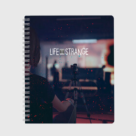 Тетрадь с принтом Life is Strange в Белгороде, 100% бумага | 48 листов, плотность листов — 60 г/м2, плотность картонной обложки — 250 г/м2. Листы скреплены сбоку удобной пружинной спиралью. Уголки страниц и обложки скругленные. Цвет линий — светло-серый
 | caulfield | chloe price | game | kate marsh | life | life is strange | life is strange: before the storm | max | strange | две луны | игры | кейт марш | колфилд | макс | подростки | студенты