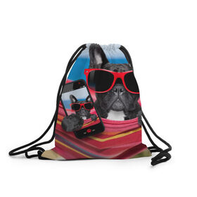Рюкзак-мешок 3D с принтом бульдог в Белгороде, 100% полиэстер | плотность ткани — 200 г/м2, размер — 35 х 45 см; лямки — толстые шнурки, застежка на шнуровке, без карманов и подкладки | бульдог | отдых | очки | собака | телефон | черная собака
