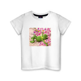 Детская футболка хлопок с принтом Кермит и сердечки в Белгороде, 100% хлопок | круглый вырез горловины, полуприлегающий силуэт, длина до линии бедер | интернет мем | кермит | любовь | мем | персонаж | прикол | сердечки | сердца | улица сезам