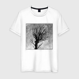 Мужская футболка хлопок с принтом Дом на дереве в Белгороде, 100% хлопок | прямой крой, круглый вырез горловины, длина до линии бедер, слегка спущенное плечо. | Тематика изображения на принте: ветки | графика | дерево | дом | жуткий | мрачный | небо | одиночество | пасмурно | пустота