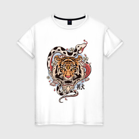 Женская футболка хлопок с принтом тигр  со змеей  в Белгороде, 100% хлопок | прямой крой, круглый вырез горловины, длина до линии бедер, слегка спущенное плечо | tatoo | ботаника | змея | иероглифы | тату | тигр | тренд | цветок