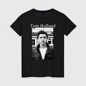 Женская футболка хлопок с принтом Tom Holland в Белгороде, 100% хлопок | прямой крой, круглый вырез горловины, длина до линии бедер, слегка спущенное плечо | tom holland | актер | известная личность | мужчина | том холланд | черно белое