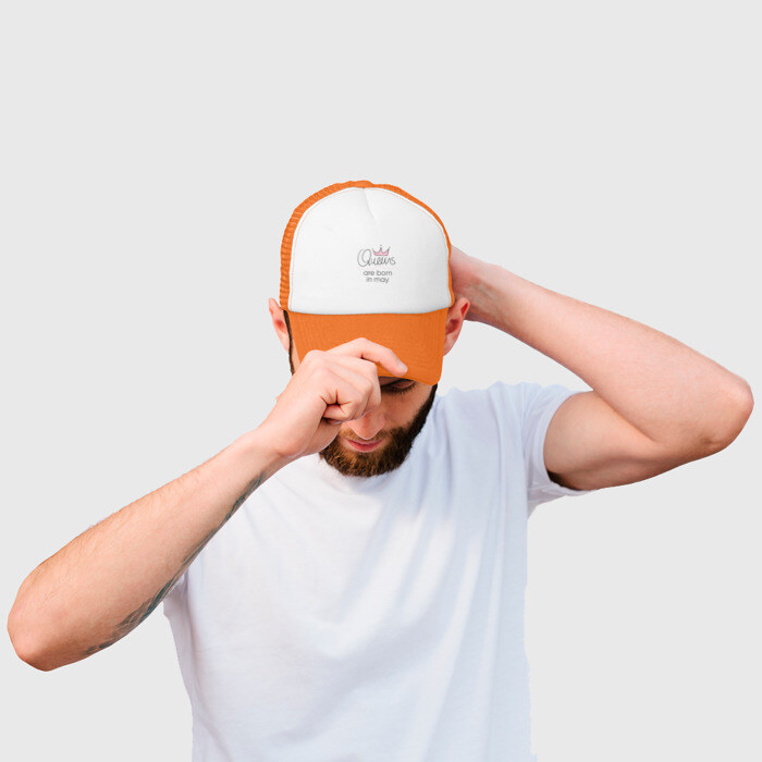 Кепка тракер с сеткой Королевы рождаются в мае фото