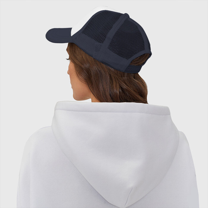 Кепка тракер с сеткой Королевы рождаются в мае фото